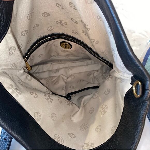 Tory Burch Black Leather Amanda Foldover Black Pebble Leather Crossbody EUC - Picture 16 of 16